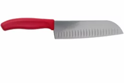 Victorinox SwissClassic 6.8521.17G Santoku Avec Alvéoles 17 Cm, Rouge 8 Victorinox SwissClassic 6.8521.17G Santoku Avec Alvéoles 17 Cm, Rouge -KNIVESANDTOOLS Soldes VT6 8521 17G 02 victorinox scaled